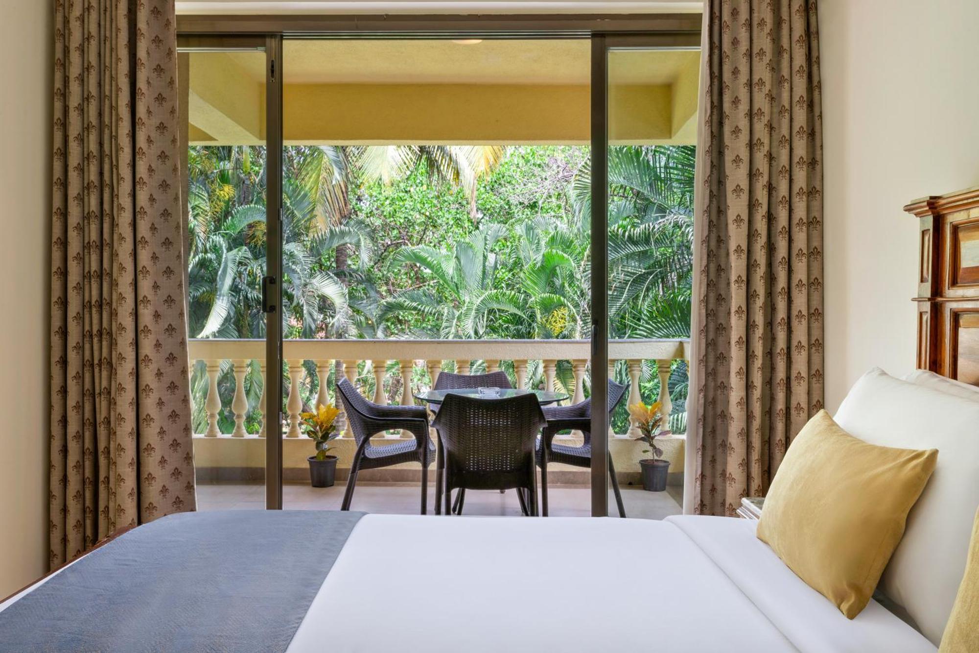 ซีเชล บีช สวีตส์ Hotel แคนโดลิม ภายนอก รูปภาพ